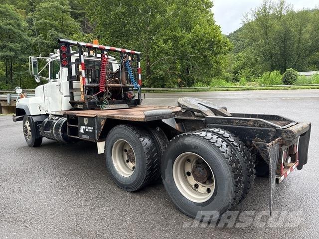 Mack RD688S Camiões estrado/caixa aberta