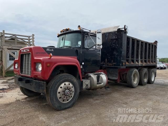 Mack RD690S Camiões basculantes