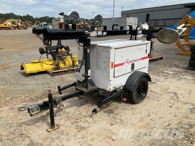 Magnum MLT306M Torres de luz