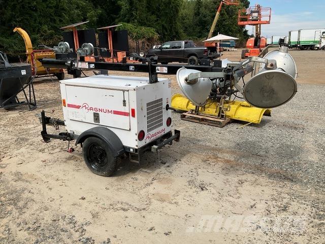 Magnum MLT306M Torres de luz