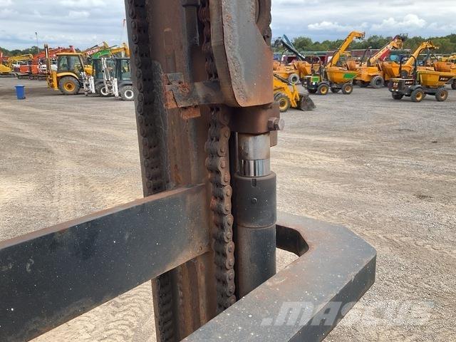 Manitou M26-4 Empilhadores todo-terreno