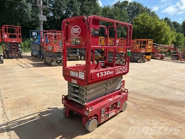 MEC 1330SE Elevadores de tesoura
