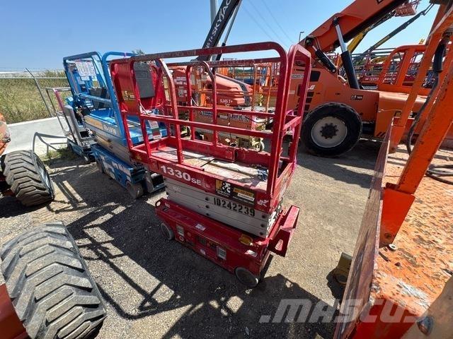 MEC 1330SE Elevadores de tesoura