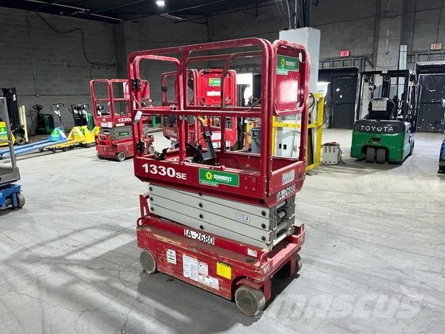 MEC 1330SE Elevadores de tesoura