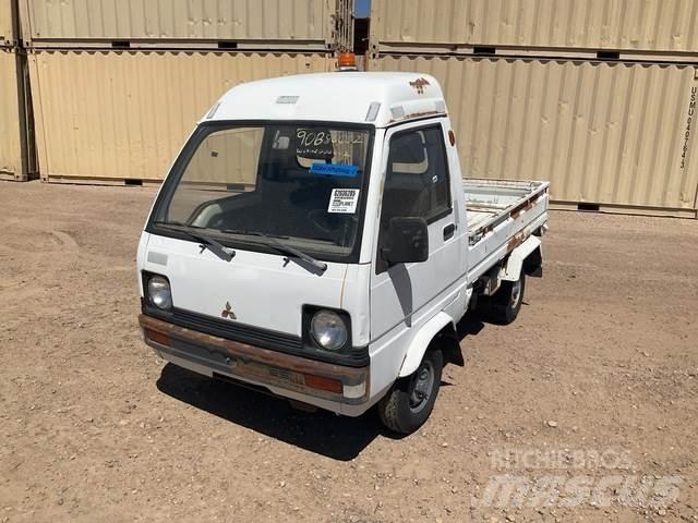 Mitsubishi  Máquinas utilitárias