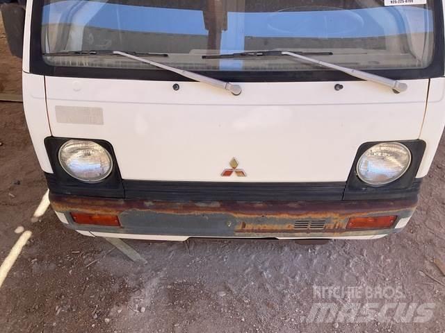 Mitsubishi  Máquinas utilitárias