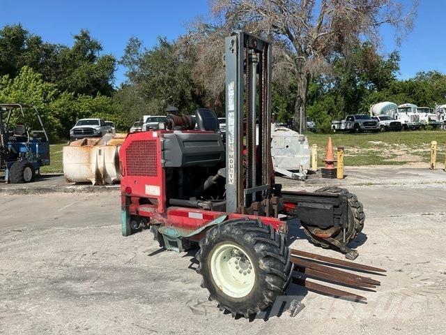 Moffett M5000 Empilhadores de montagem em camião