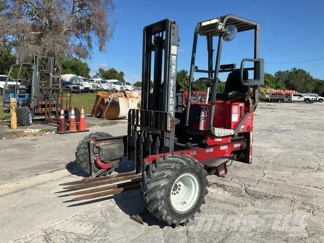 Moffett M5500 Empilhadores de montagem em camião