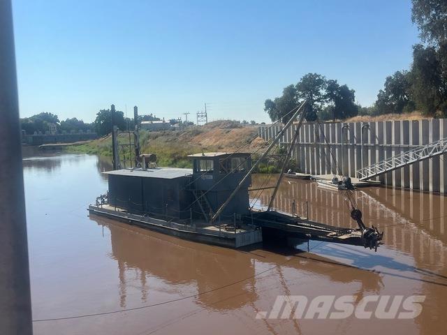  Moore Batelões / barcaças e pontões