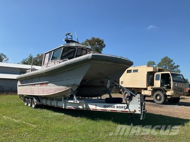  Moose M2-35 Batelões / barcaças e pontões