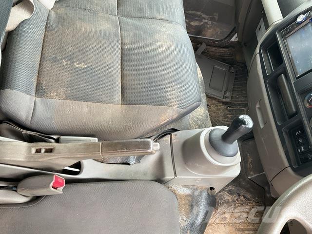 Nissan ATLAS Camiões estrado/caixa aberta