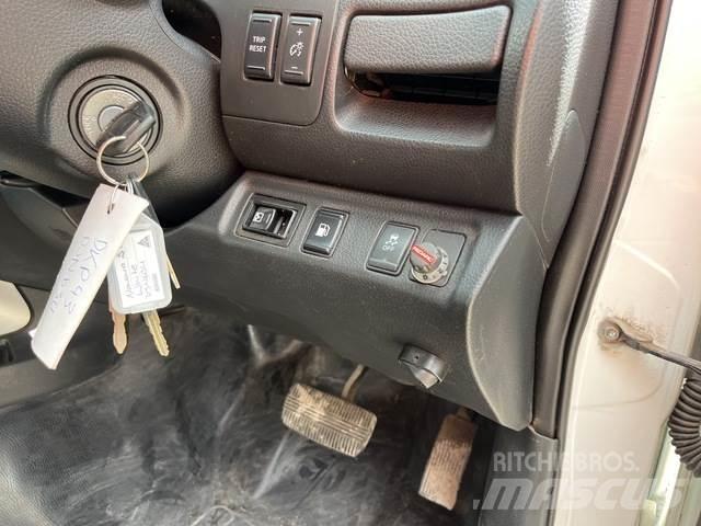 Nissan Navara Pick up de caixa aberta