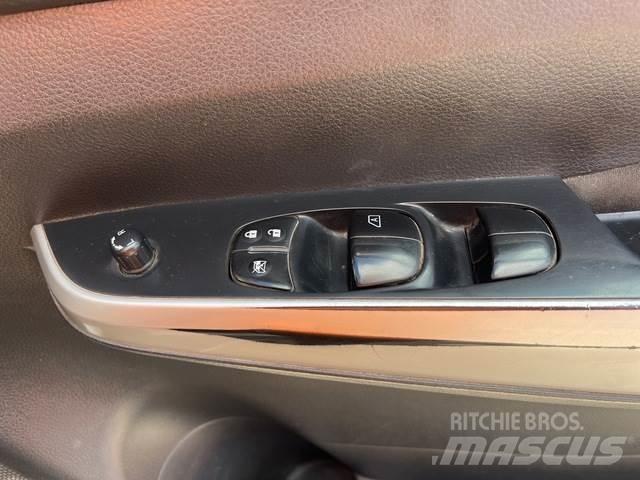 Nissan Navara Pick up de caixa aberta
