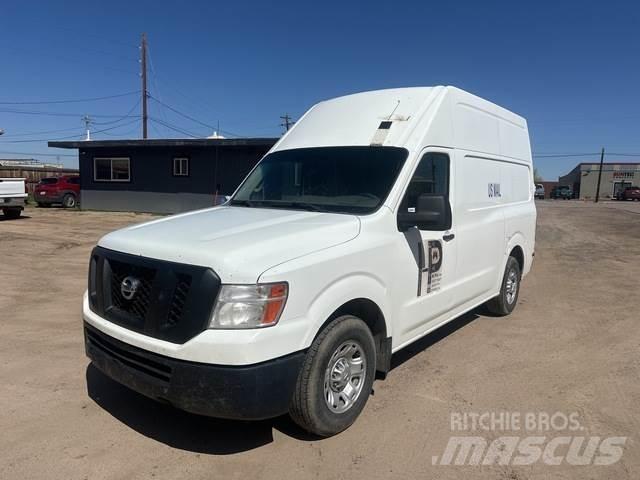 Nissan NV Carrinhas de caixa fechada