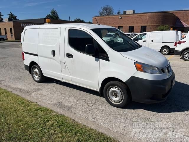 Nissan NV200 Carrinhas de caixa fechada