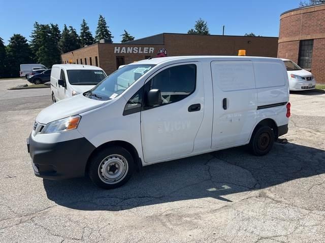 Nissan NV200 Carrinhas de caixa fechada