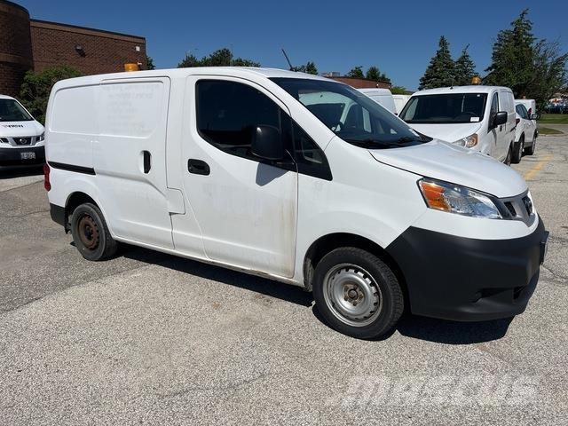 Nissan NV200 Carrinhas de caixa fechada
