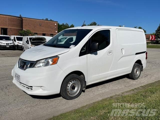 Nissan NV200 Carrinhas de caixa fechada