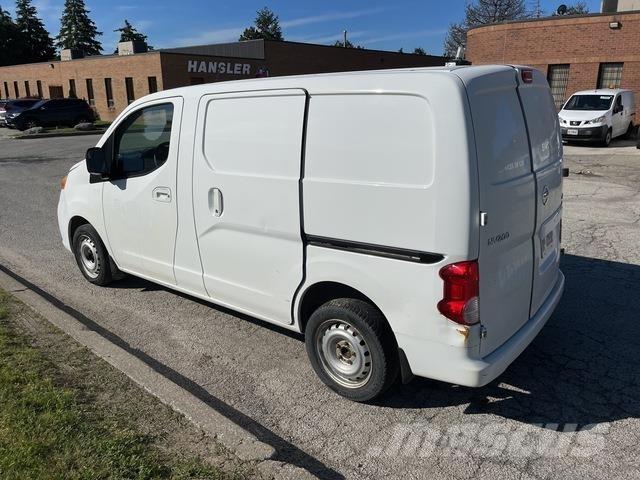Nissan NV200 Carrinhas de caixa fechada