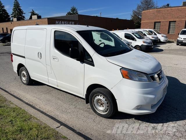 Nissan NV200 Carrinhas de caixa fechada