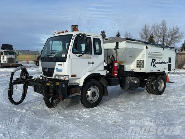 Nissan UD3300 Camiões de betão