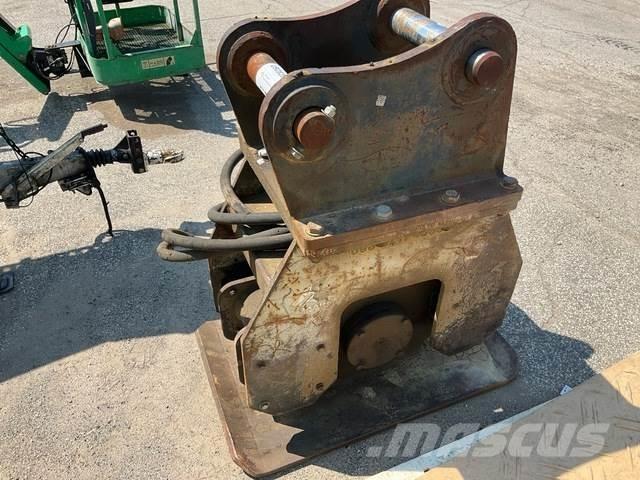 Okada OAC300 Placas compactadoras