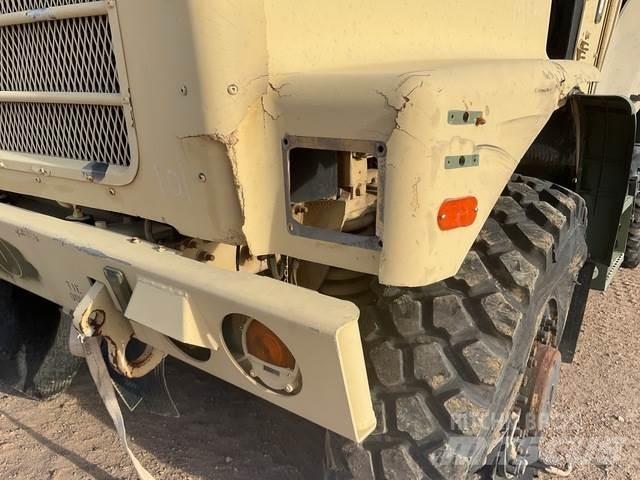 Oshkosh  Camiões de caixa fechada