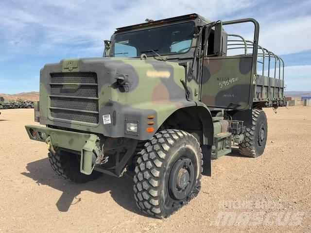 Oshkosh  Camiões de caixa fechada