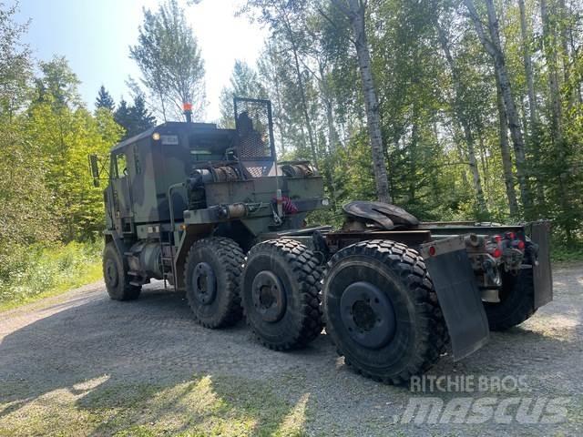 Oshkosh M1070 Tractores (camiões)