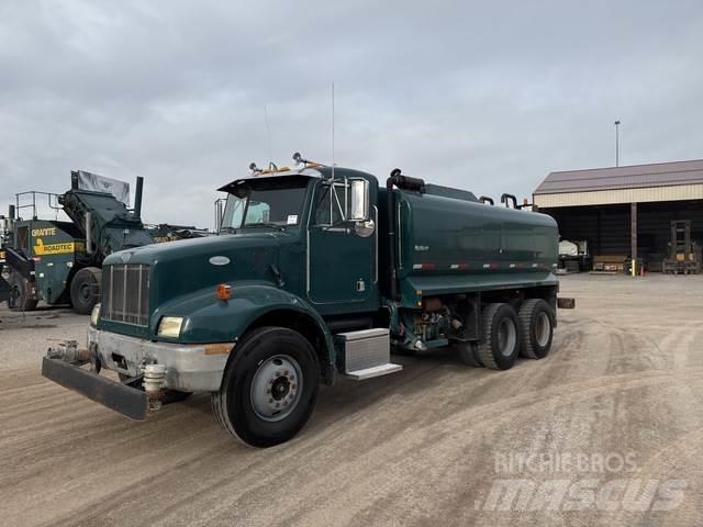 Peterbilt 330 Auto-tanques
