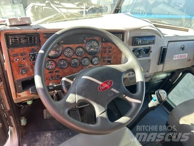 Peterbilt 335 Camiões-cisterna