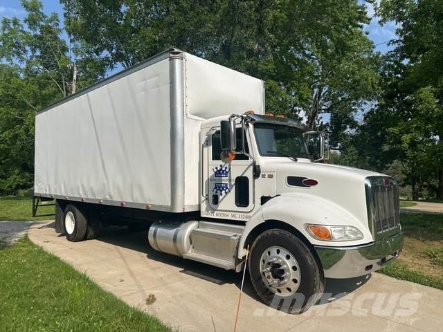 Peterbilt 337 Camiões de caixa fechada