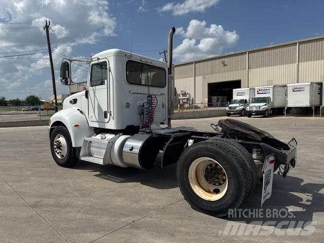 Peterbilt 337 Tractores (camiões)