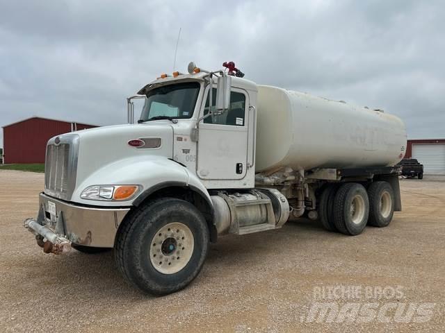 Peterbilt 348 Auto-tanques