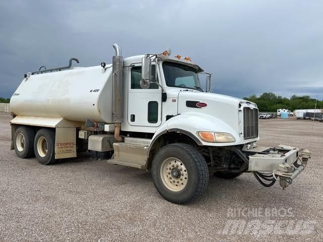 Peterbilt 348 Auto-tanques