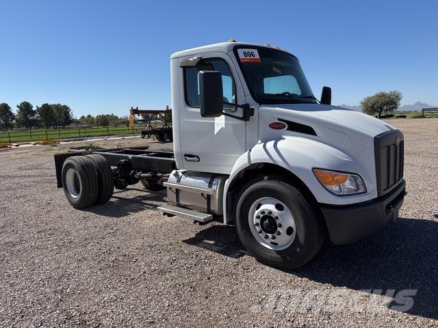 Peterbilt 537 Cabines e interior