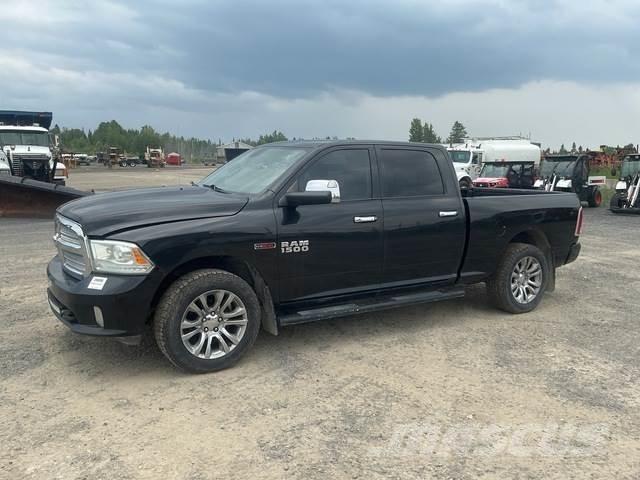 RAM 1500 Pick up de caixa aberta