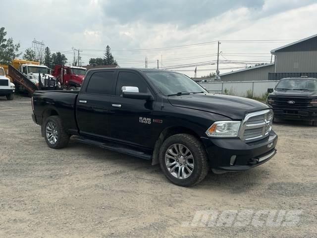 RAM 1500 Pick up de caixa aberta