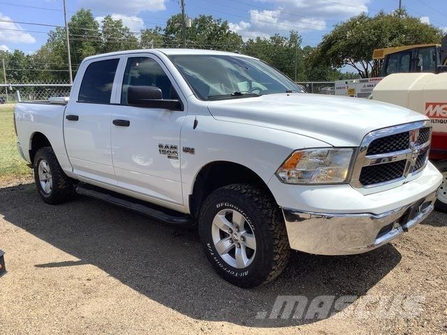 RAM 1500 Pick up de caixa aberta