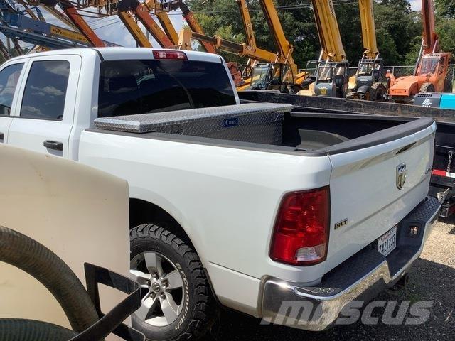 RAM 1500 Pick up de caixa aberta