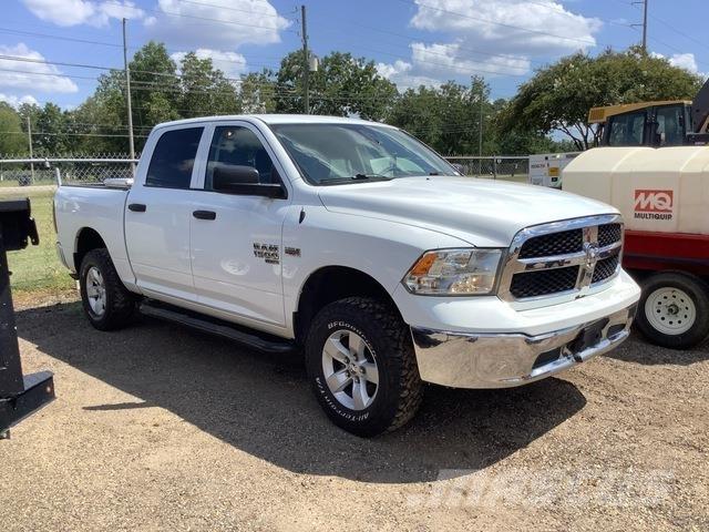 RAM 1500 Pick up de caixa aberta