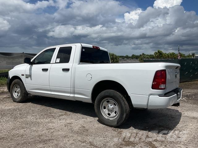 RAM 1500 Pick up de caixa aberta