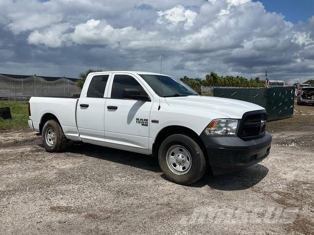 RAM 1500 Pick up de caixa aberta
