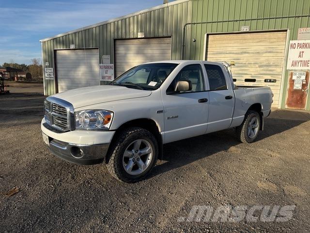 RAM 1500 Pick up de caixa aberta