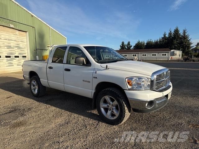 RAM 1500 Pick up de caixa aberta