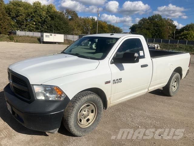 RAM 1500 Pick up de caixa aberta