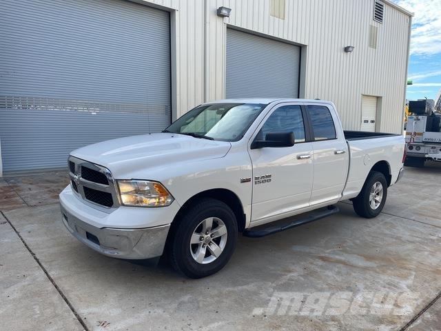 RAM 1500 Pick up de caixa aberta