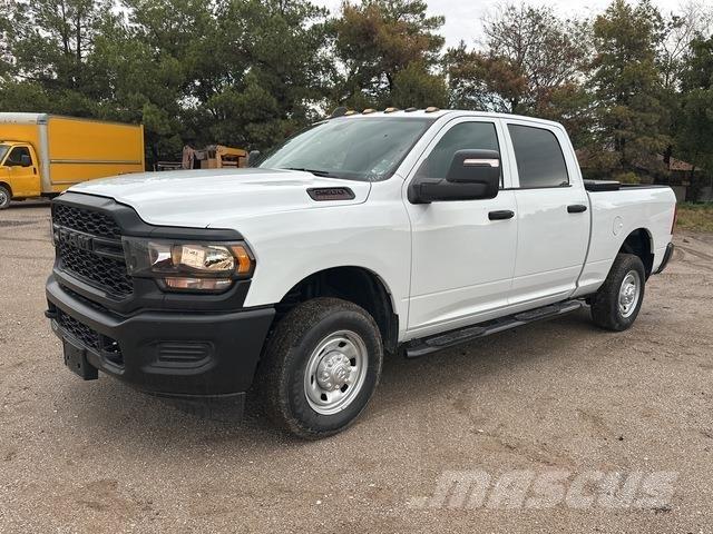 RAM 2500 Pick up de caixa aberta