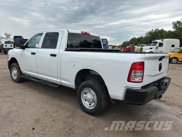 RAM 2500 Pick up de caixa aberta