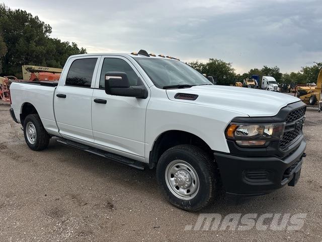 RAM 2500 Pick up de caixa aberta